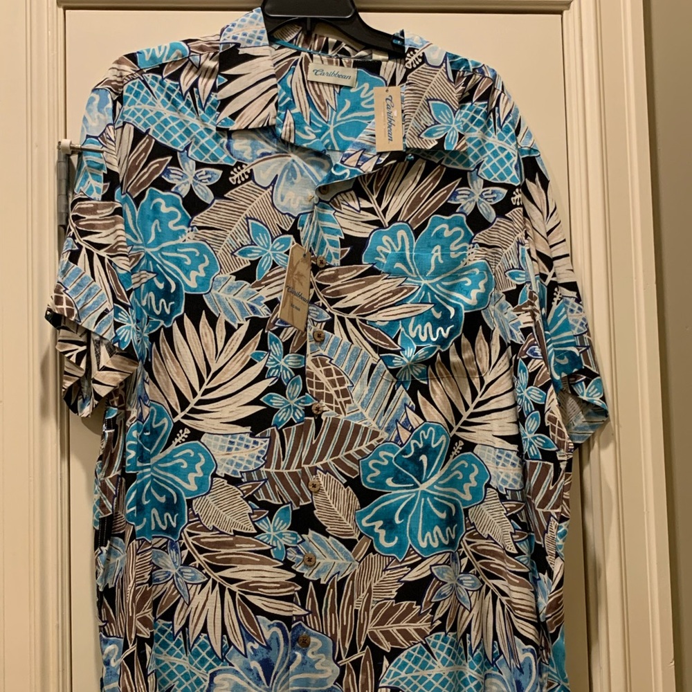 Roundtree & yorke Hawaiian shirt